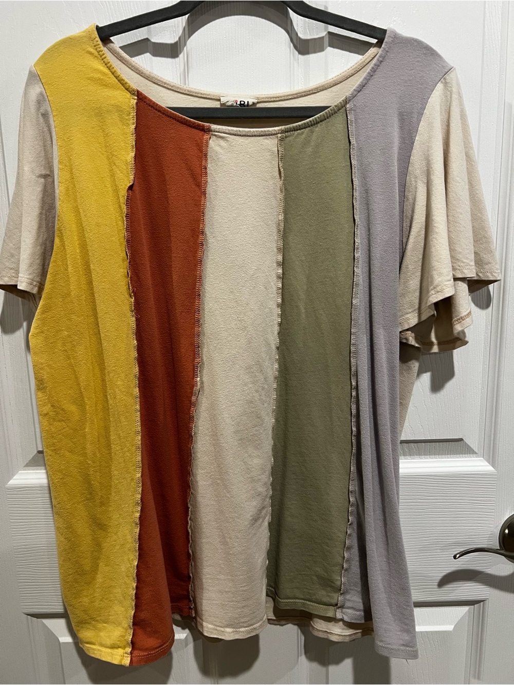 BiBi Colorblock Short Sleeve Tee in Yellow, Rust, Olive & Lavender
